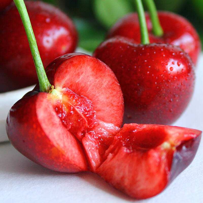 Fresh cherry